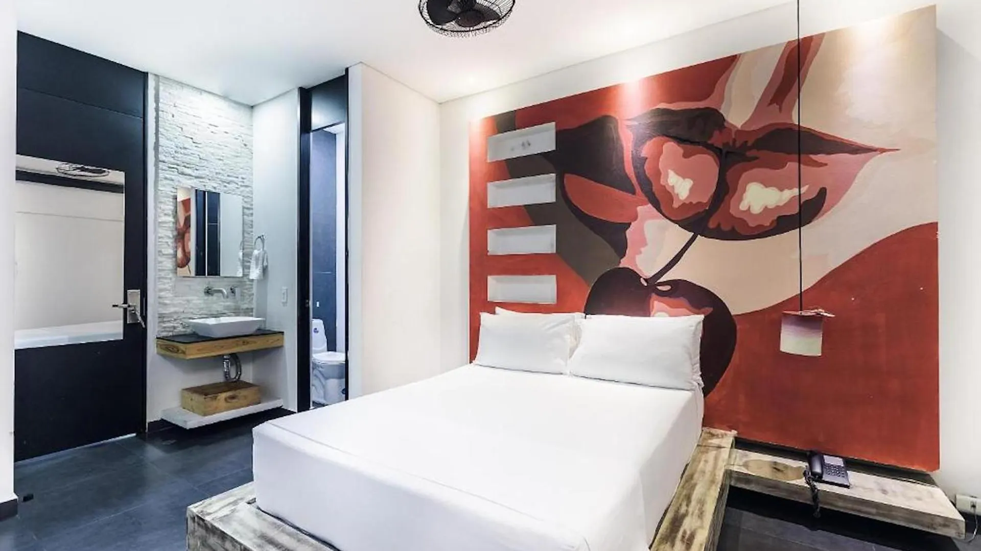 Graffity Hotel Med Medellin 3*,