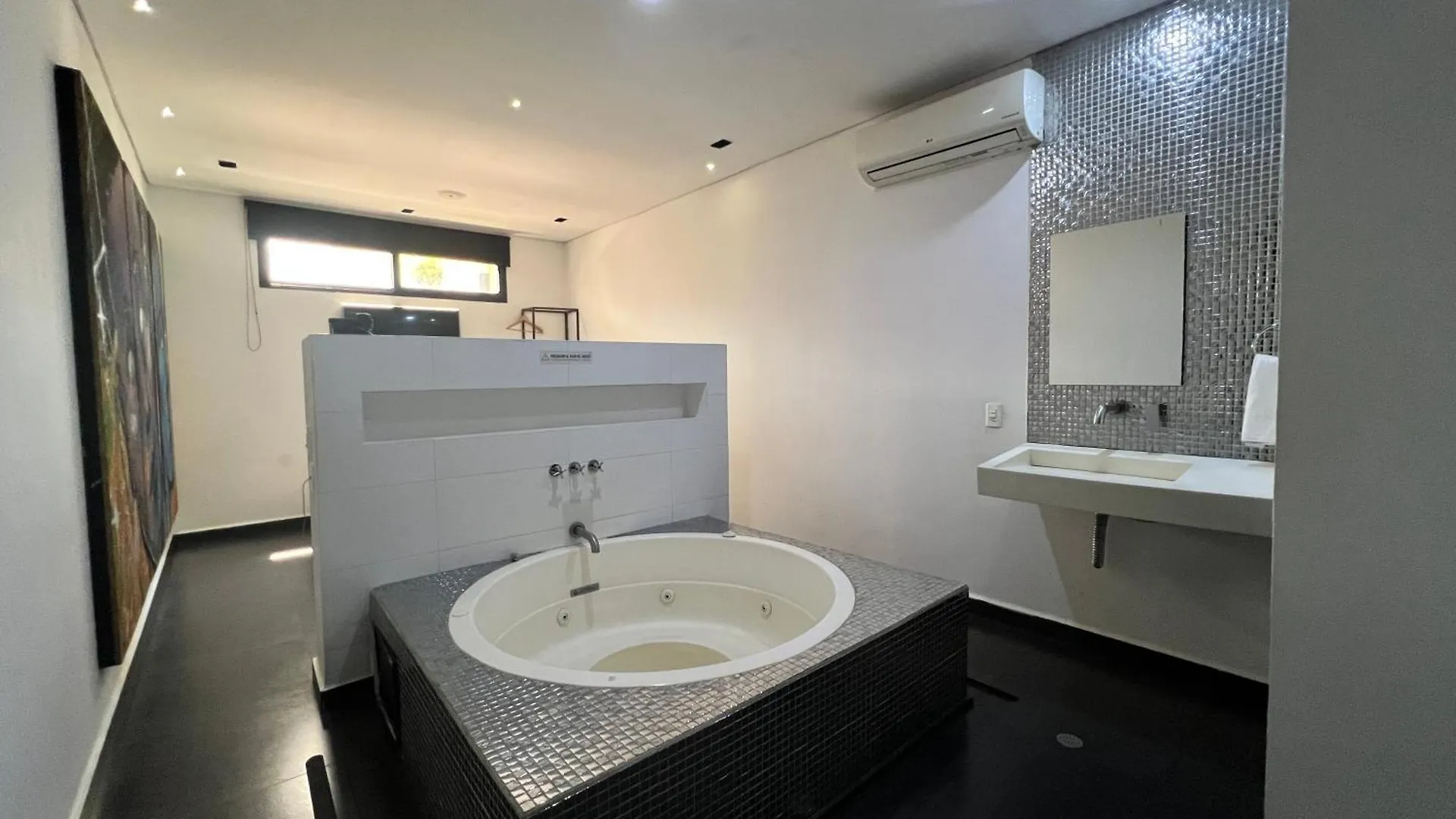 Graffity Hotel Med Medellin 3*,